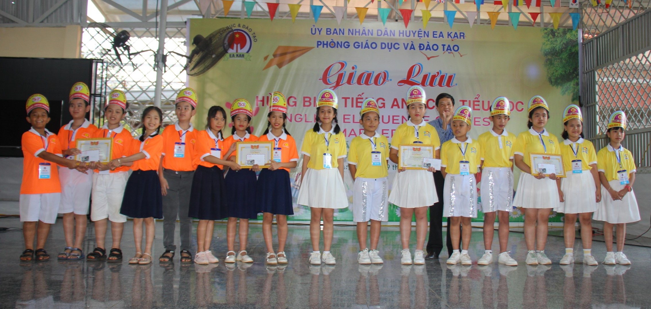 Chương trình giao lưu Hùng biện tiếng Anh cấp tiểu học huyện Ea Kar năm học 2022 - 2023